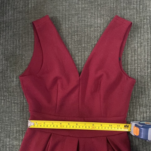 MOVING SALE - V-Neck Skater Dress 💄 - Picture 6 of 8